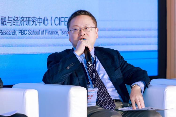 管涛：多管齐下防范化解外部冲击